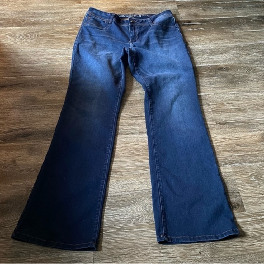 Signature Boot Cut Jeans Jegging Women’s Size 12 Long Blue Dark Wash